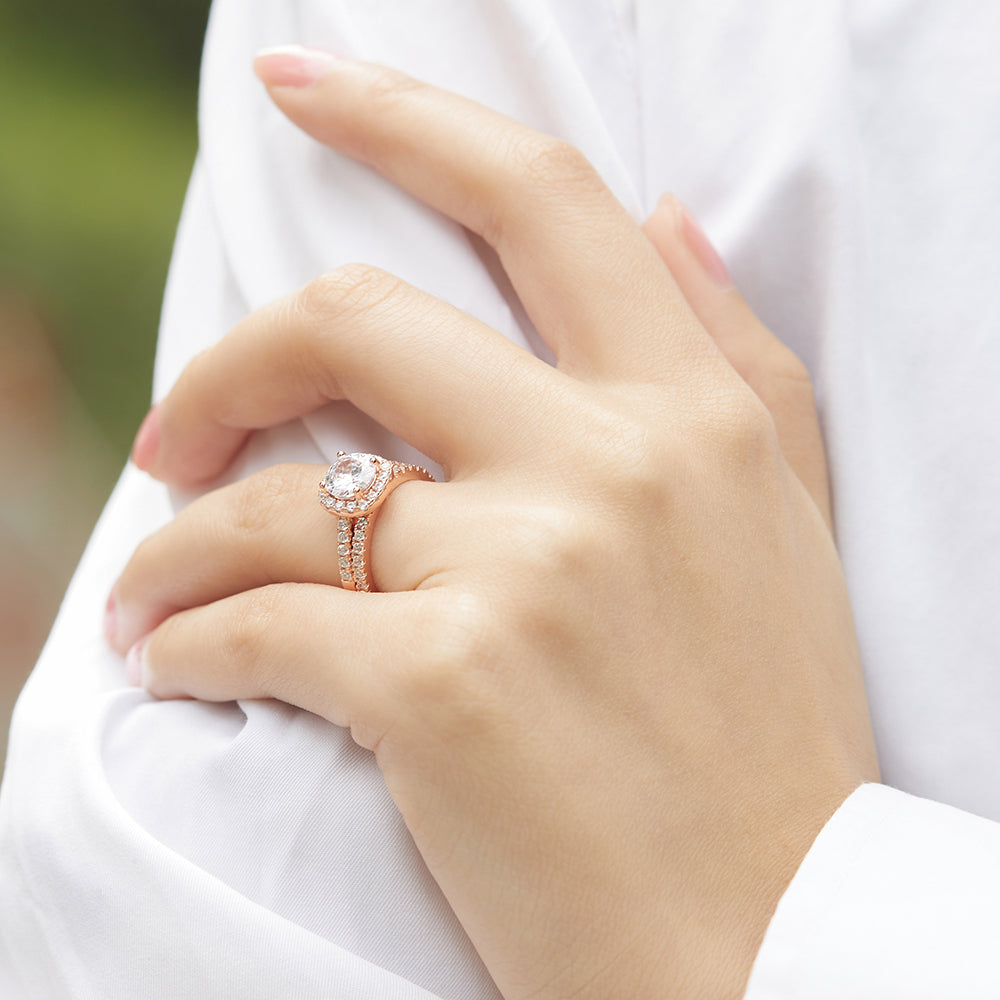 The Victoria - 18kt Rose Gold Wedding Ring Set (ONLINE ORDER ONLY)