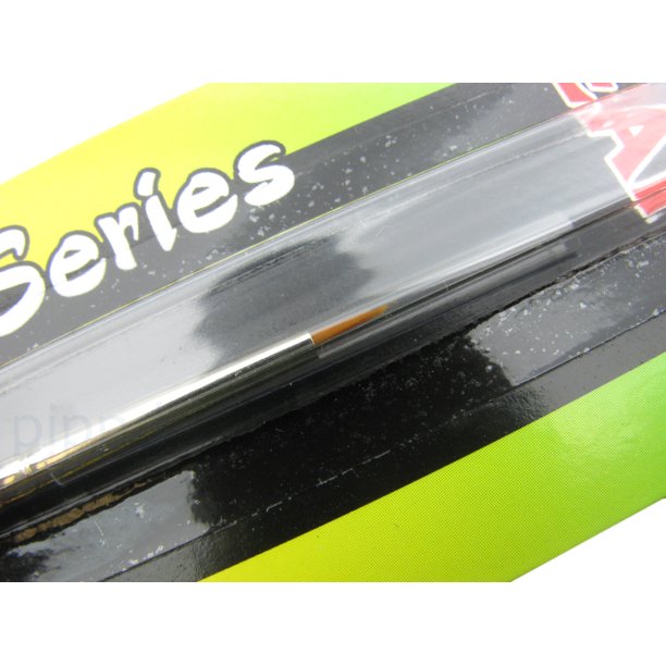 Paint Brush: Small Brush (3/0 Round)
