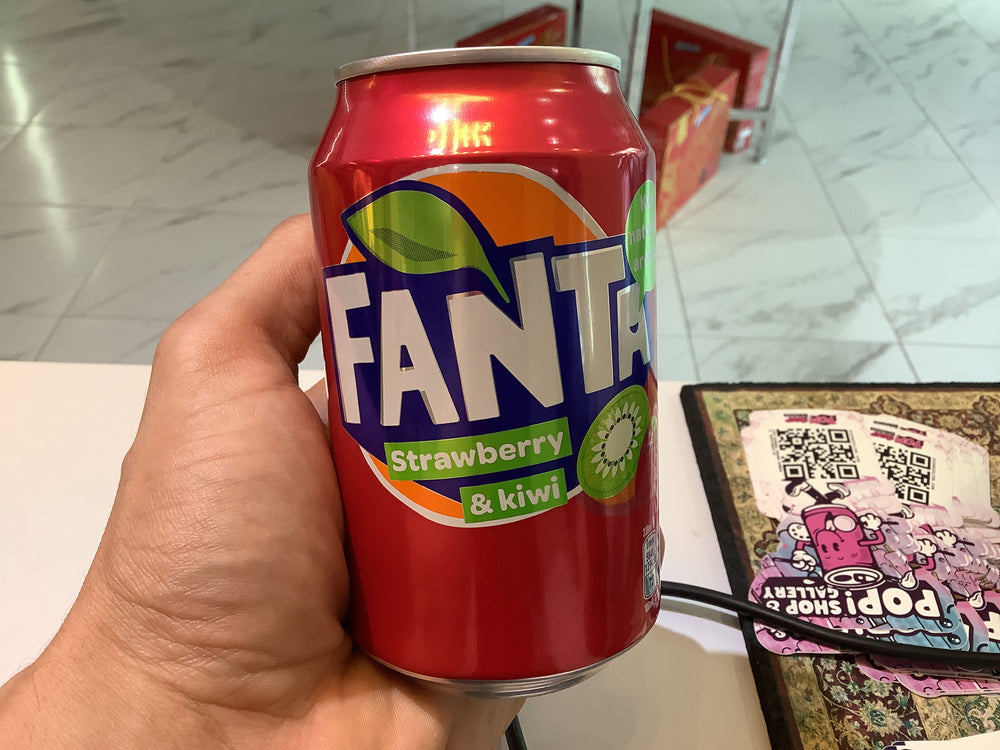 Fanta Strawberry And Kiwi (330mL)(Denmark) (ONLINE ORDER ONLY)