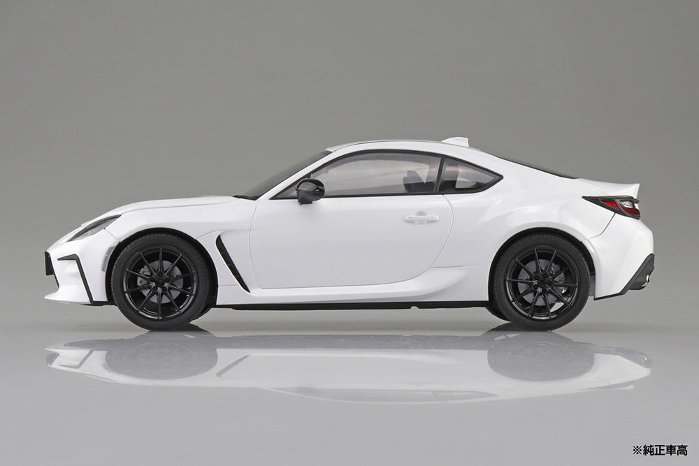 1/24 TOYOTA ZN8 GR86 '21 Model Kit (ONLINE ORDER ONLY)