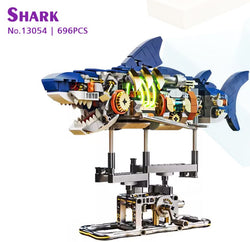 13054 Mechanical Shark Building Blocks 696PCS (ONLINE ORDER ONLY)