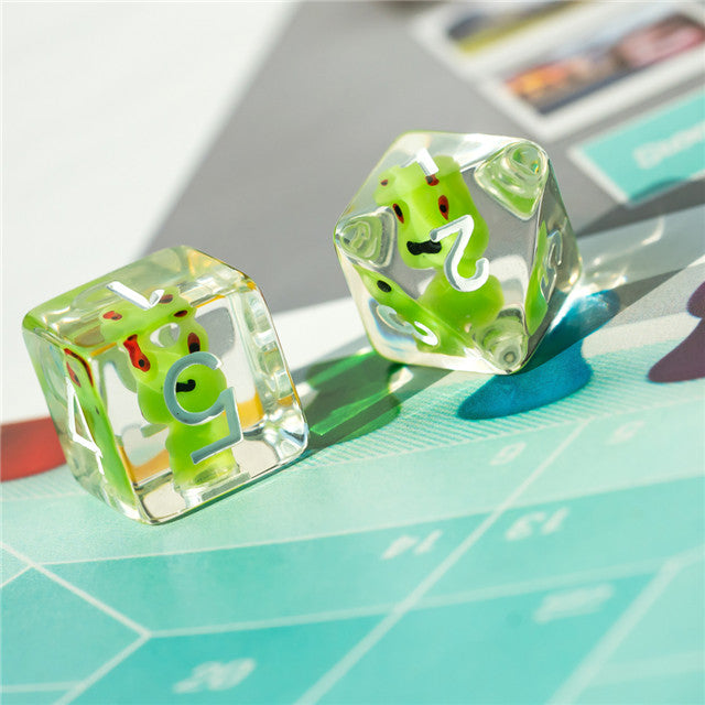Frog Dice Clear Dice w/ Green Frogs 7-Dice Set Rpg (Online Only)