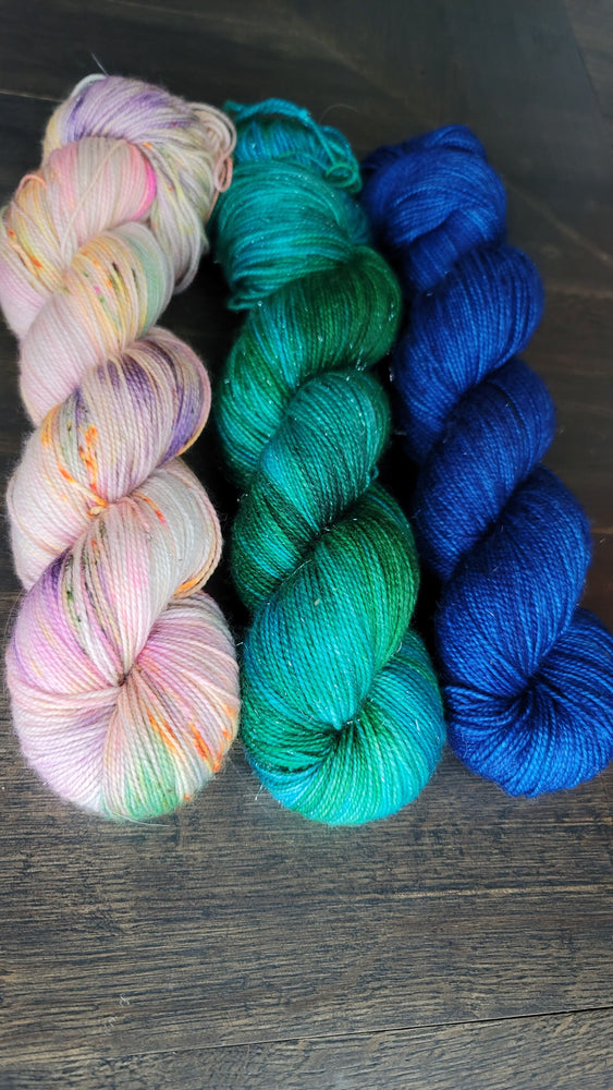 Flower Moon 3 skein kit (ONLINE ORDER ONLY)