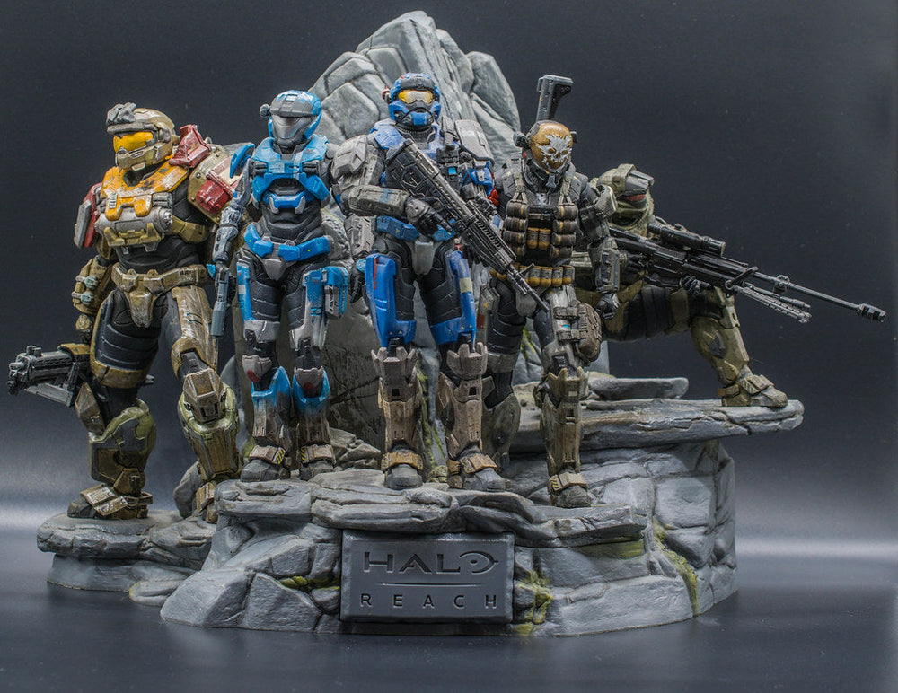 Halo Reach: Noble Team Statue + Game Bundle (Xbox 360) (ONLINE ORDER ONLY)
