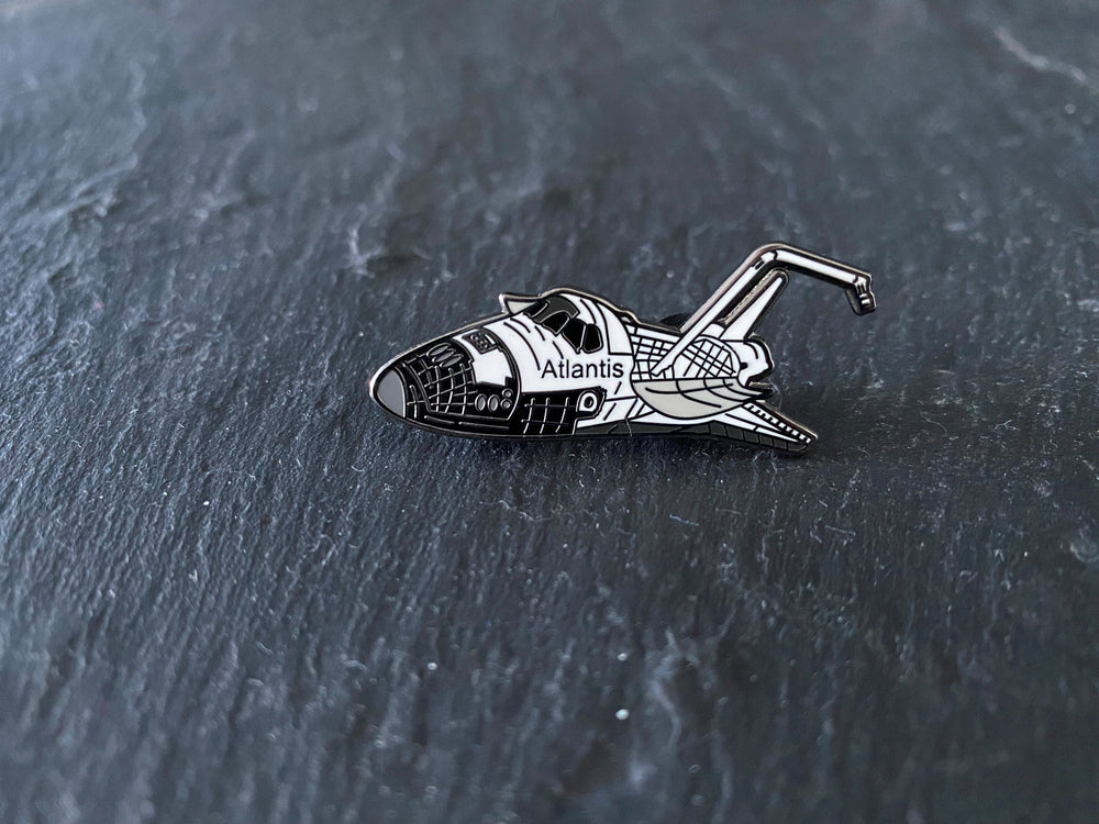 Space Shuttle Atlantis (ONLINE ORDER ONLY)