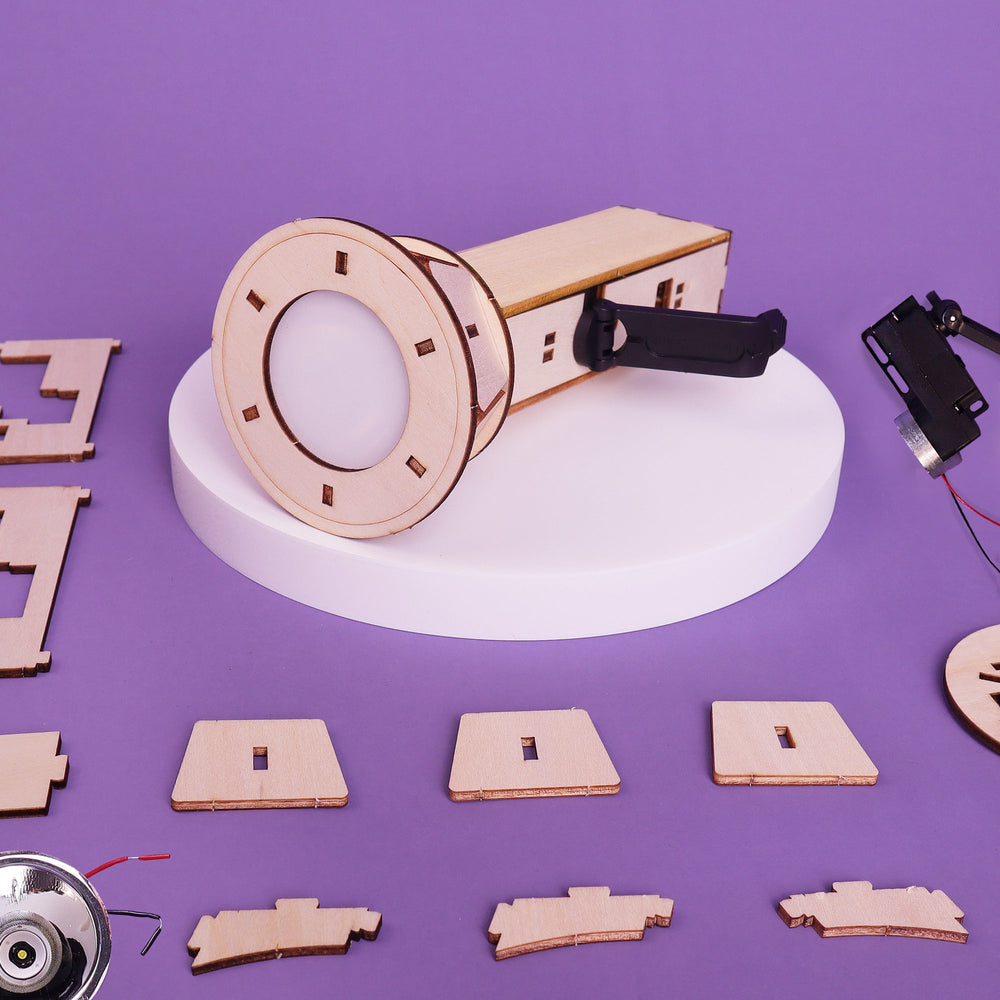 Hand-Crank Flashlight DIY Kit, Educational STEM Toy (ONLINE ORDER ONLY)