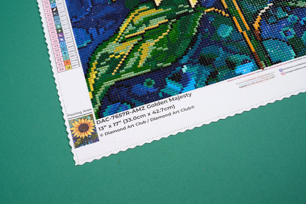 Diamond Art Club – Golden Majesty Sunflower Diamond Painting (Round Drill, 13" x 17") (ONLINE ORDER ONLY)