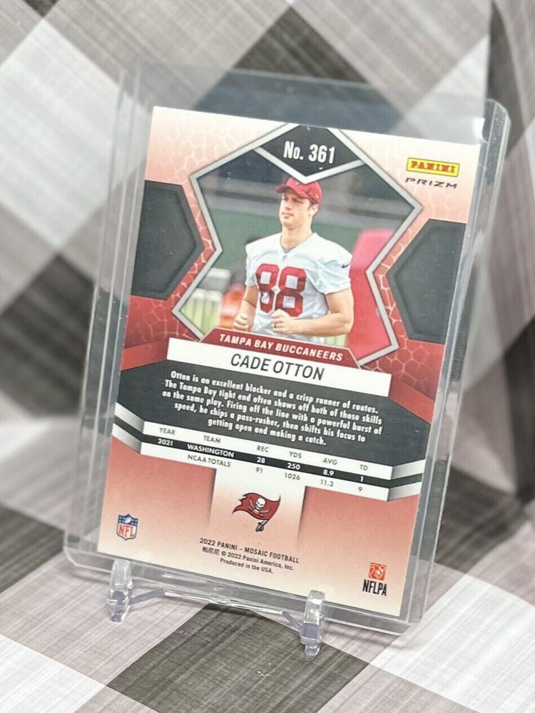 Cade Otton 2022 Mosaic NFL Camo Pink Prizm Rookie #361 - Tampa Bay Buccaneers RC (ONLINE ORDER ONLY)