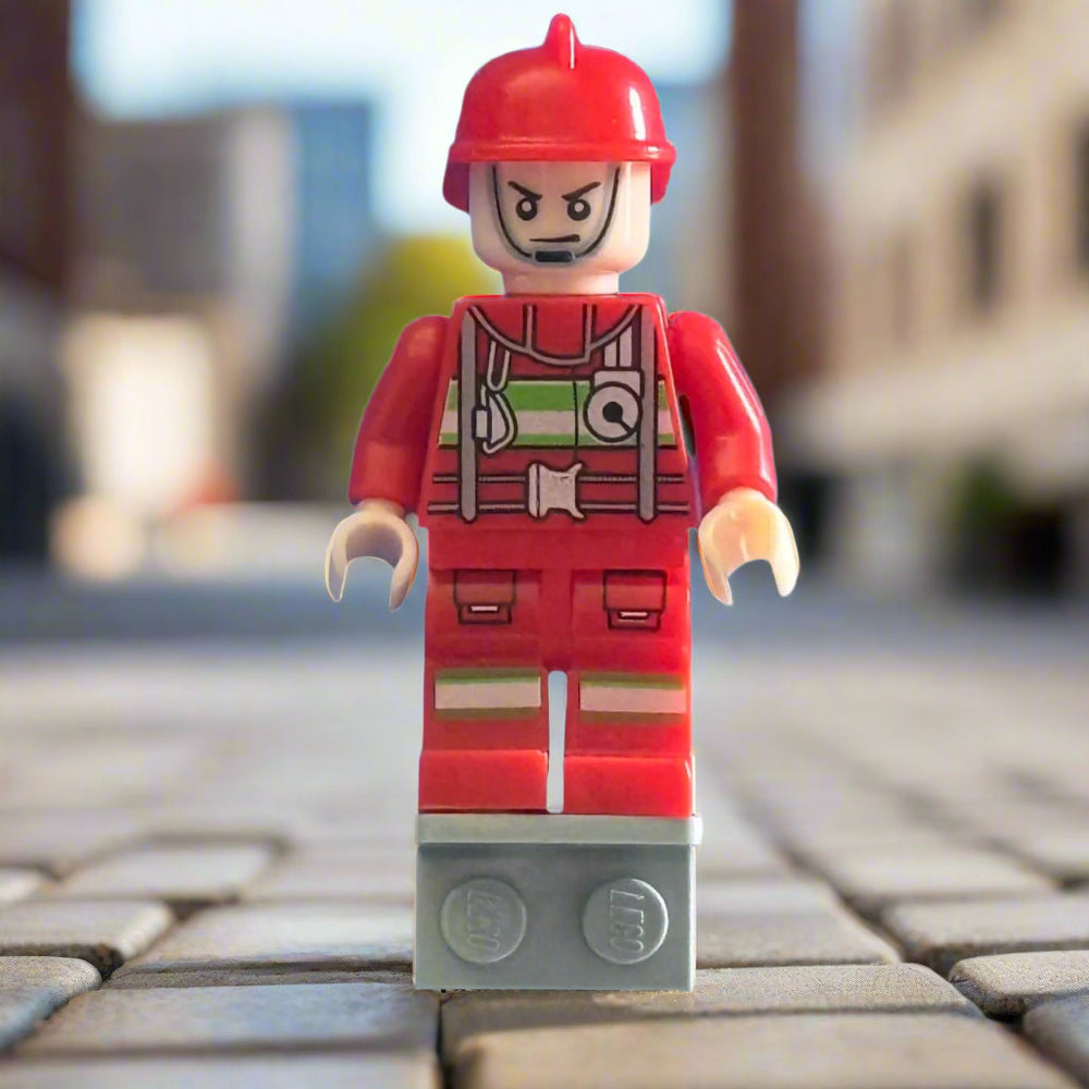 Fireman Minifigure (ONLINE ORDER ONLY)