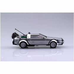 Back to the Future pull-back DeLorean 1:43 scale plastic model kit (ONLINE ORDER ONLY)