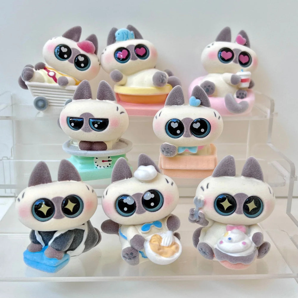 BIG EYED CAT FIGURINE BLIND BOX (1 Blind Box) (ONLINE ORDER ONLY)