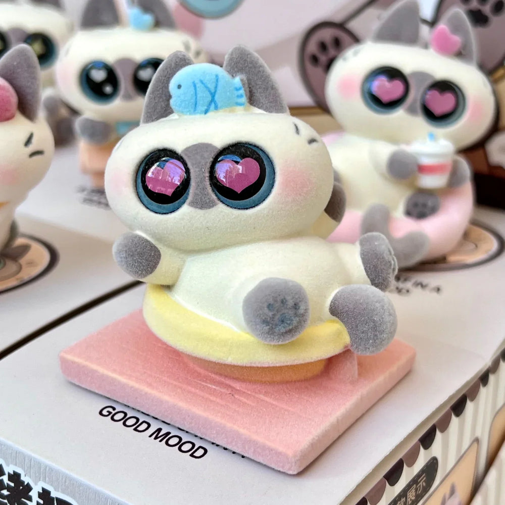 BIG EYED CAT FIGURINE BLIND BOX (1 Blind Box) (ONLINE ORDER ONLY)
