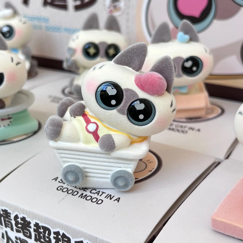 BIG EYED CAT FIGURINE BLIND BOX (1 Blind Box) (ONLINE ORDER ONLY)