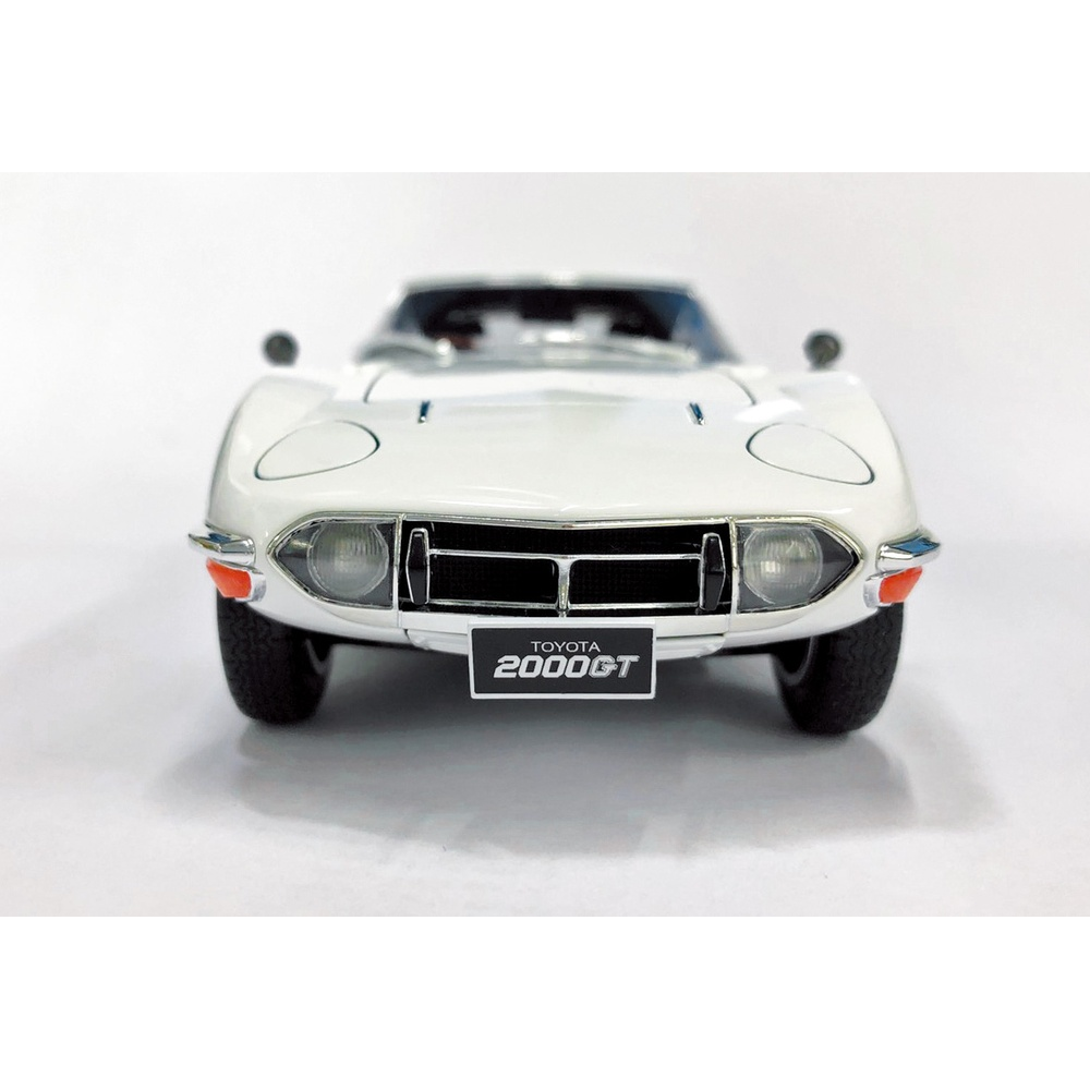 Aoshima: 1/24 TOYOTA MF10 2000GT '69 Scale Model Kit #01 (ONLINE ORDER ONLY)
