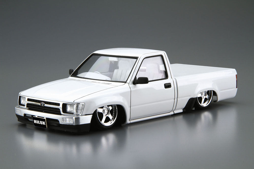1/24 RN80 HILUX CUSTOM '85 (TOYOTA) Model Kit (ONLINE ORDER ONLY)