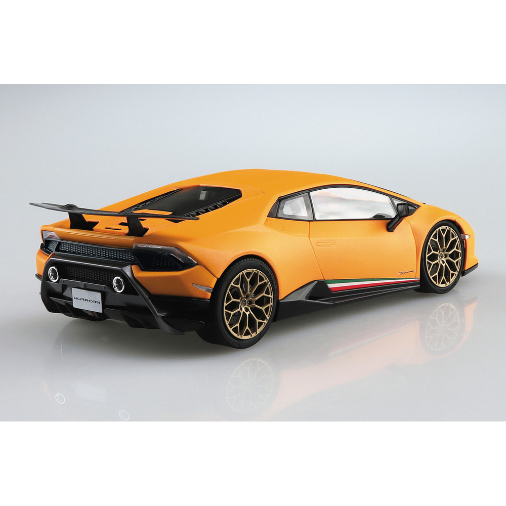 Aoshima: 1/24 ’17 Lamborghini Huracan Performante Scale Model Kit #13 (ONLINE ORDER ONLY)