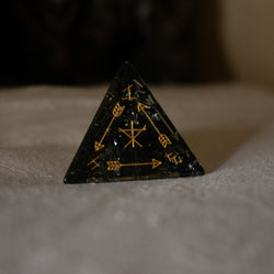 Wendigo Shattered Glass Dice Set (ONLINE ORDER ONLY)