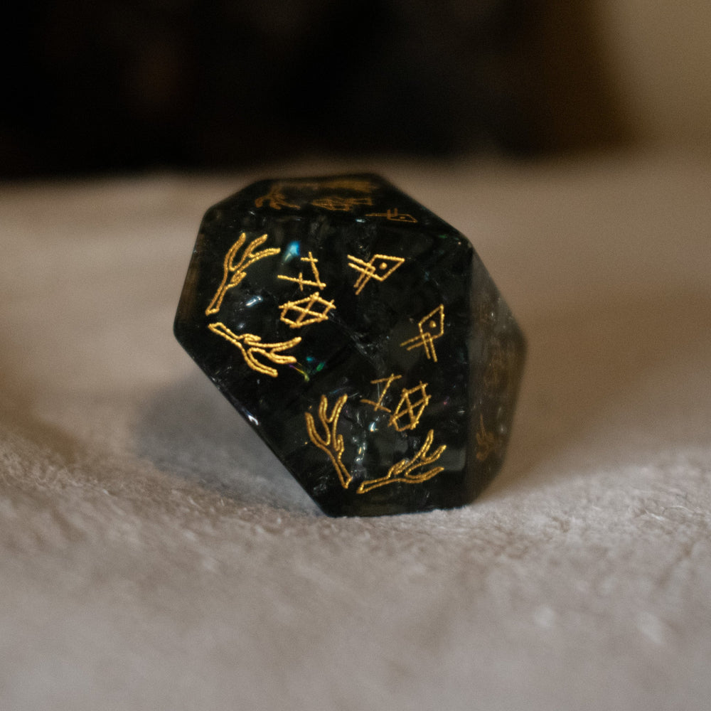 Wendigo Shattered Glass Dice Set (ONLINE ORDER ONLY)