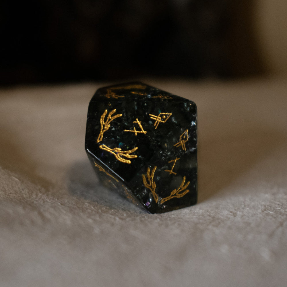 Wendigo Shattered Glass Dice Set (ONLINE ORDER ONLY)