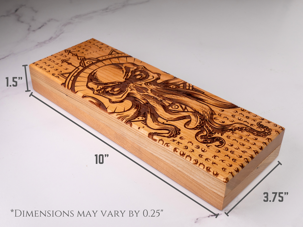 Cthulhu Rising | Engraved Dual Hex Dice Vault (ONLINE ORDER ONLY)