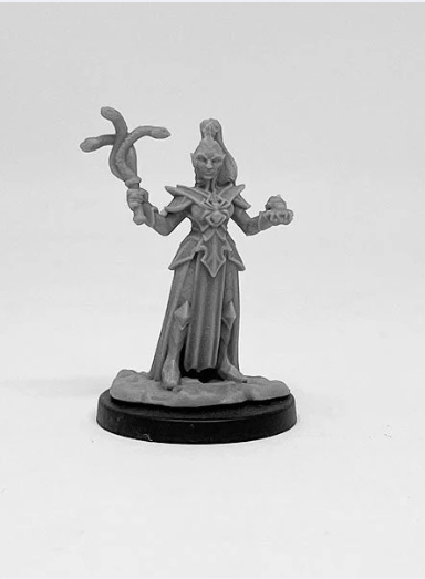 Drow Priestess (ONLINE ORDER ONLY)