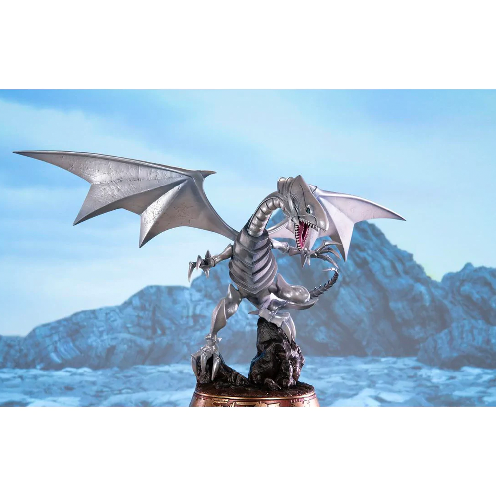 First 4 Figures: Yu-Gi-Oh! - Blue Eyes White Dragon (White Variant) Figure (ONLINE ORDER ONLY)