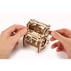 Gearbox 3D Wood Model Kit UGEARS (ONLINE ORDER ONLY)