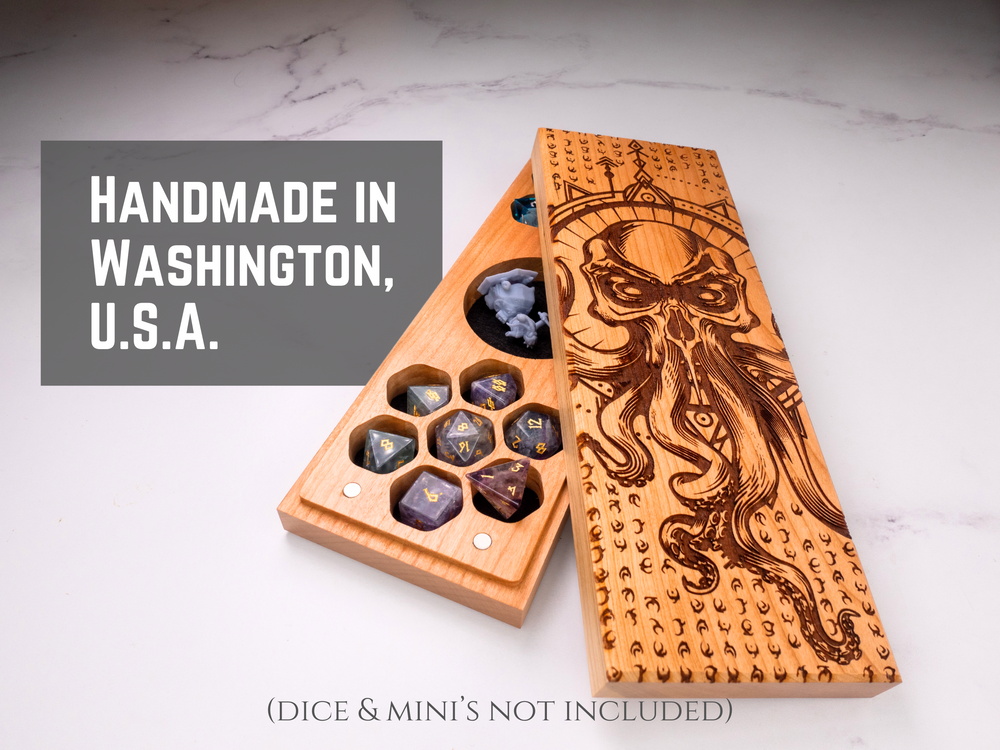 Cthulhu Rising | Engraved Dual Hex Dice Vault (ONLINE ORDER ONLY)