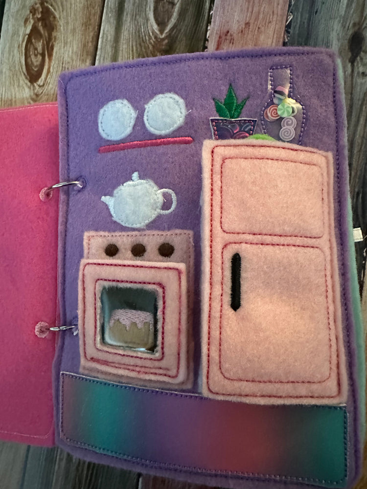 Felt Dollhouse Quiet Book - Toddler Activity Book - Educational Gift for Girls - Learning Toy - Unpaper Doll (ONLINE ORDER ONLY)