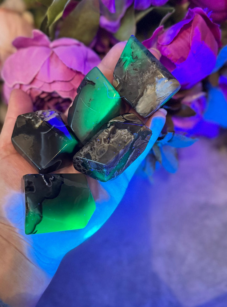 Volcano Agate Tumbled Freecubes, UV Green Fluorescent Minerals (ONLINE ORDER ONLY)