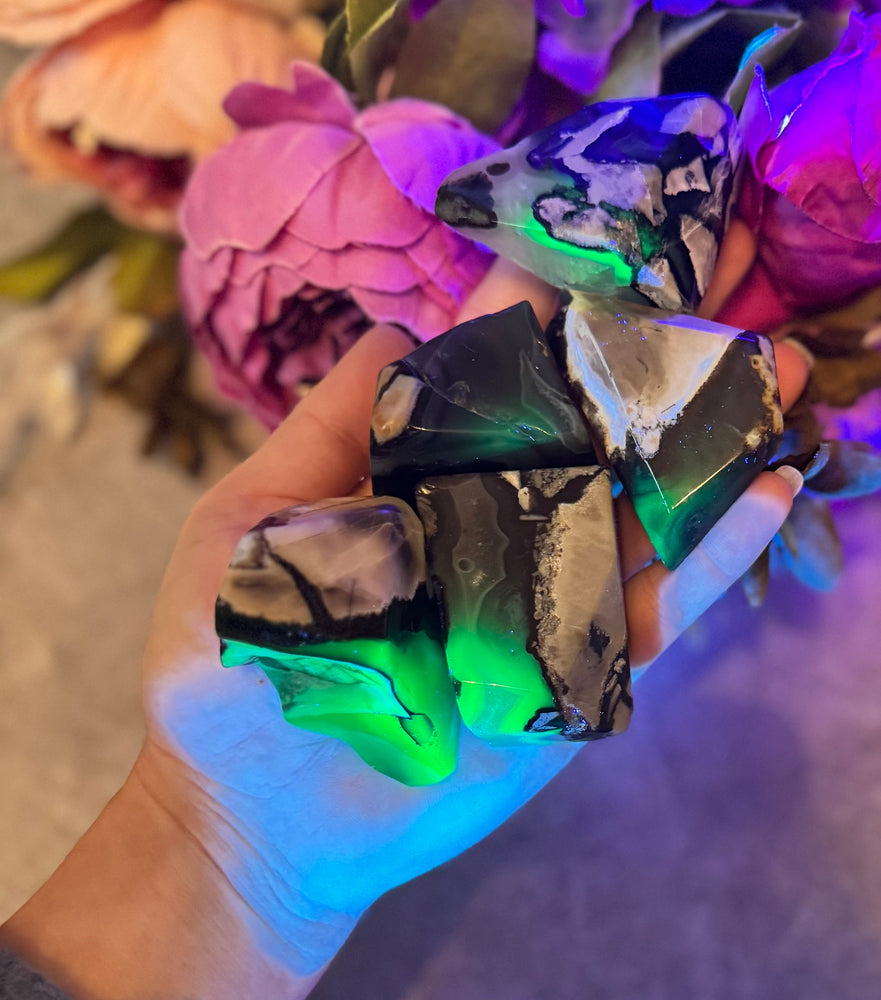 Volcano Agate Tumbled Freecubes, UV Green Fluorescent Minerals (ONLINE ORDER ONLY)