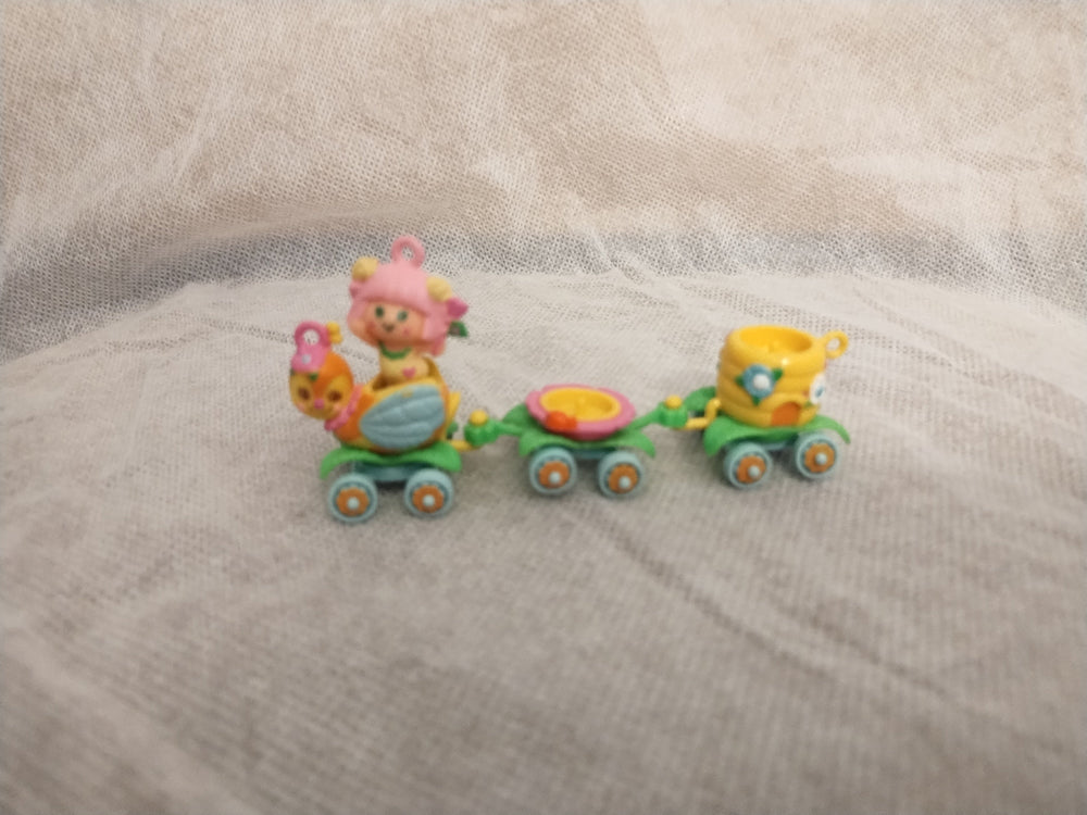 Charmkins Figure - Sweet Bea (ONLINE ORDER ONLY)