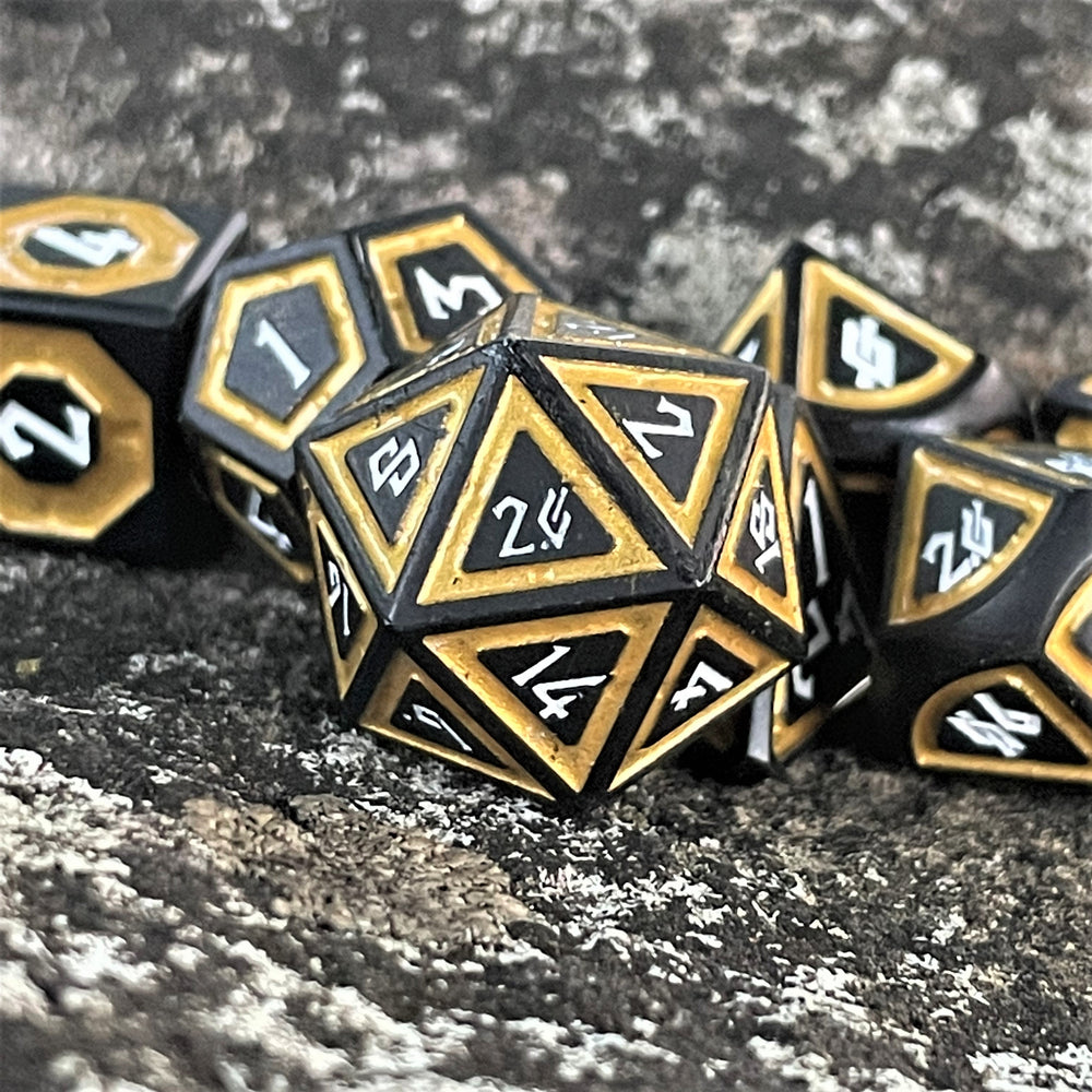 Cleric's Shadow Domain Black And Gold Metal Dice Set (ONLINE ORDER ONLY)