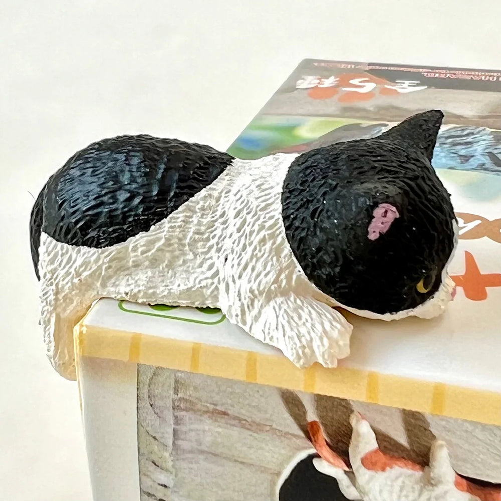 Resting Cats Blind Box (1 Blind Box) (ONLINE ORDER ONLY)