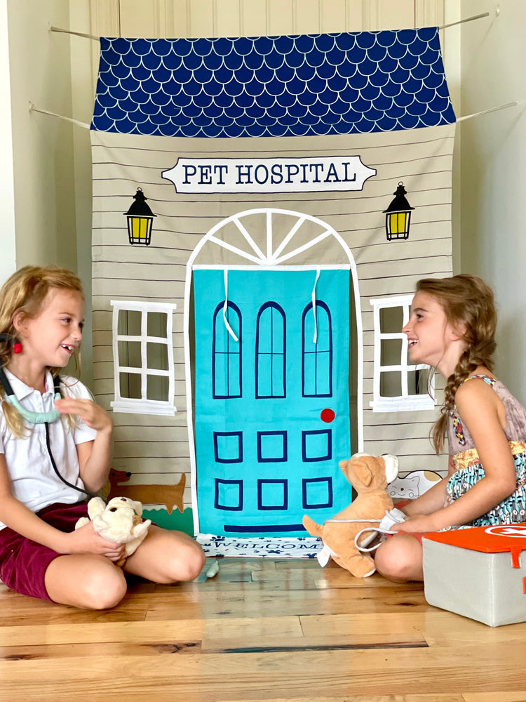 Pet Hospital Doorway Storefront with Vet's Kit (ONLINE ORDER ONLY)