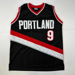 Facsimile Autographed Jerami Grant Portland Black Reprint Laser Auto Basketball Jersey Size Men's XL (ONLINE ORDER ONLY)