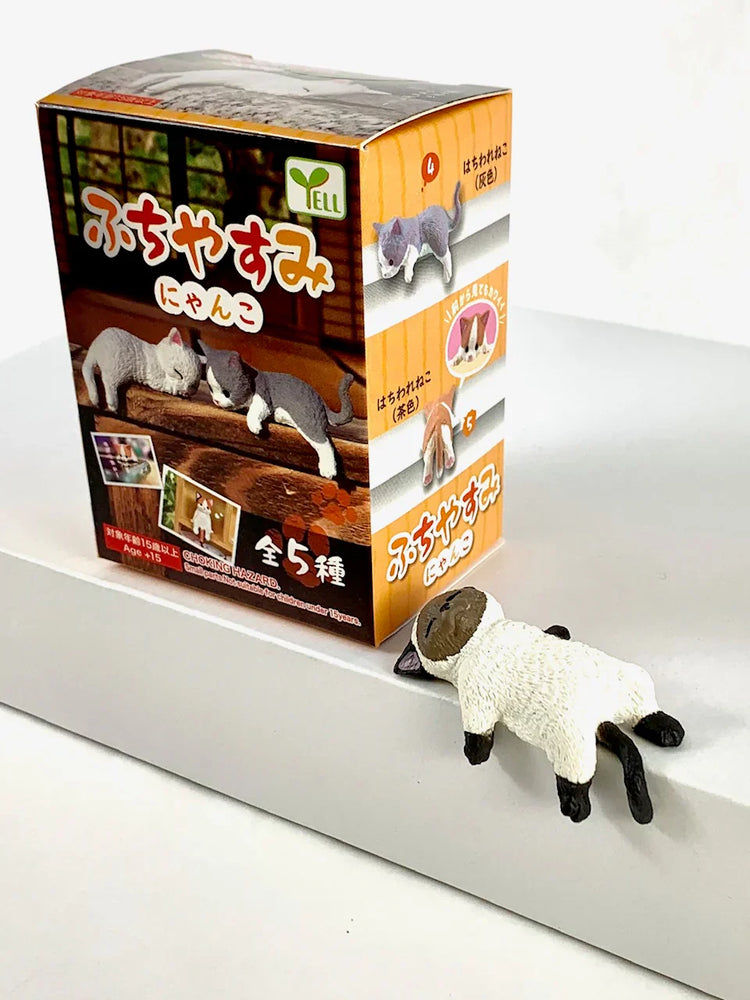Resting Cats - Blind Box (1 Blind Box) (ONLINE ORDER ONLY)