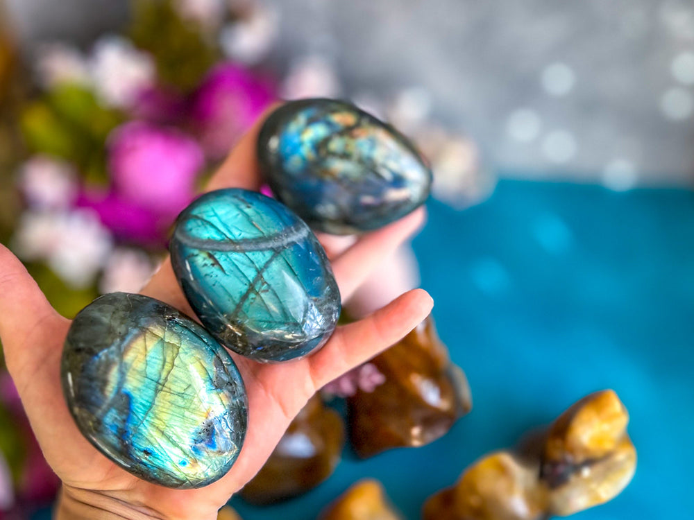 PRETTY Labradorite Palm Stone (ONLINE ORDER ONLY)