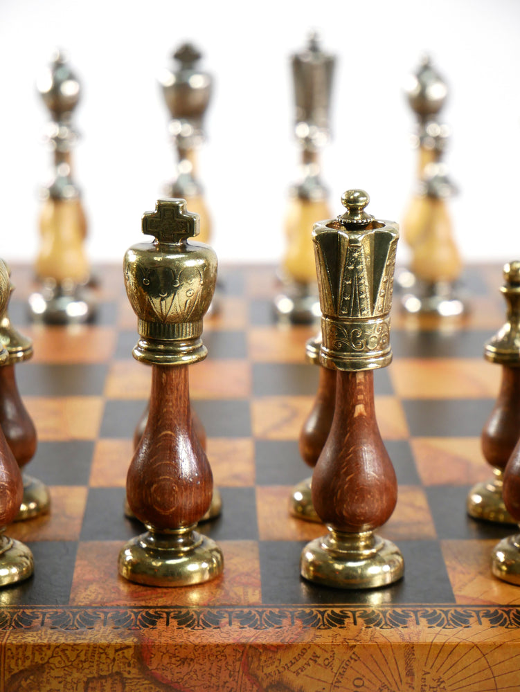 Chess Set - Big Staunton Metal and Maple & Golden Rosewood Chessmen on Faux Leather - Old Map Design (ONLINE ORDER ONLY)