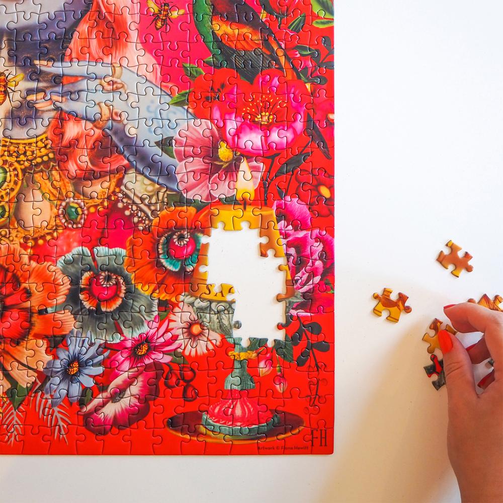 Queen Bee 1000 Piece Jigsaw Puzzle Fred (ONLINE ORDER ONLY)