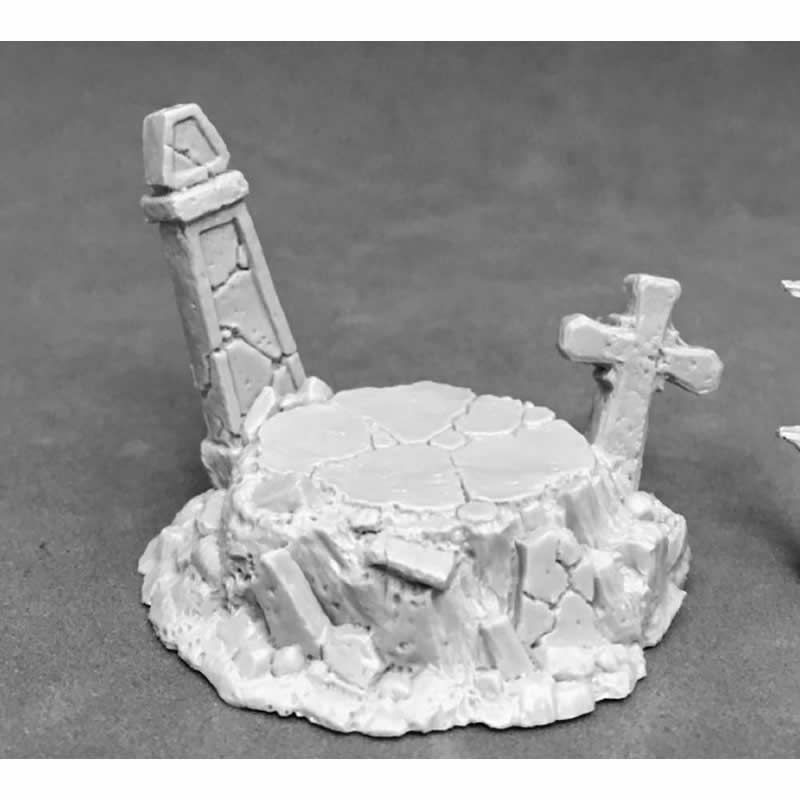 RPR74042 Graveyard Display Base Plastic Pack of 1 Unpainted Reaper (ONLINE ORDER ONLY)