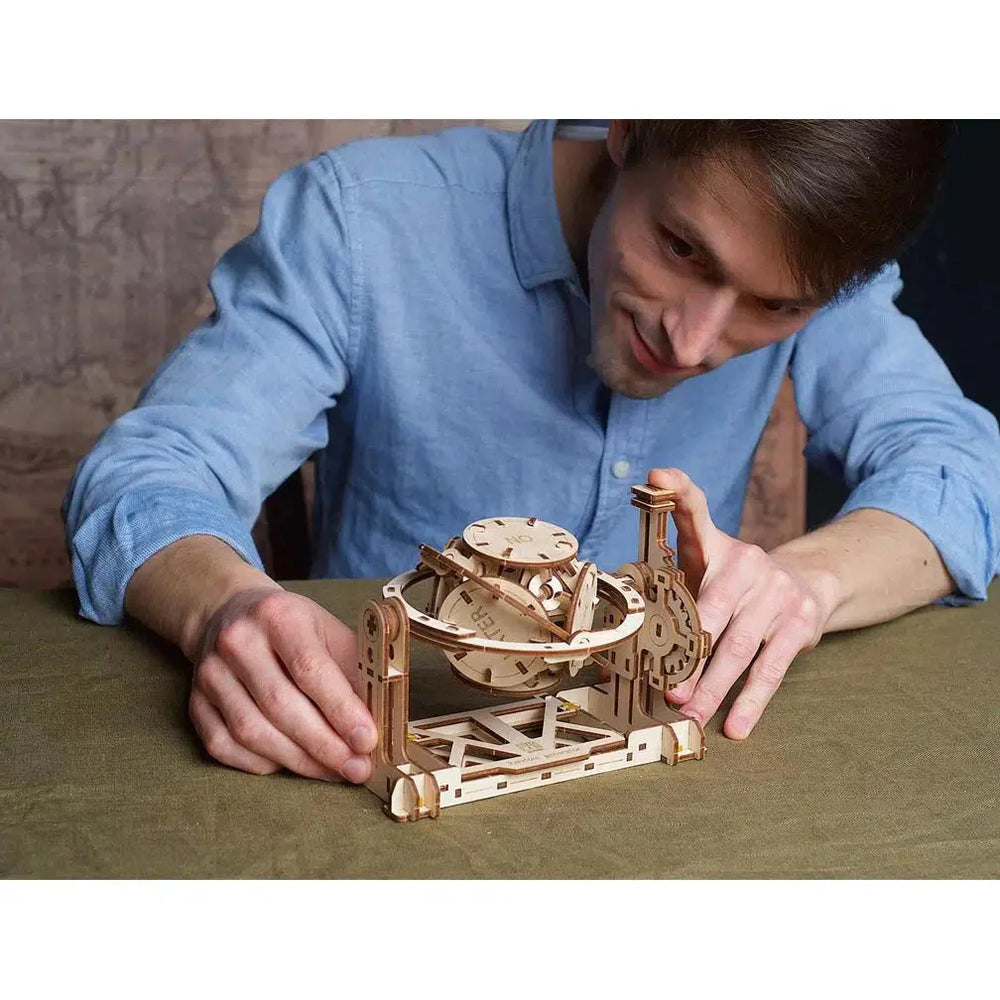 Random Generator 3D Wood Model Kit UGEARS (ONLINE ORDER ONLY)