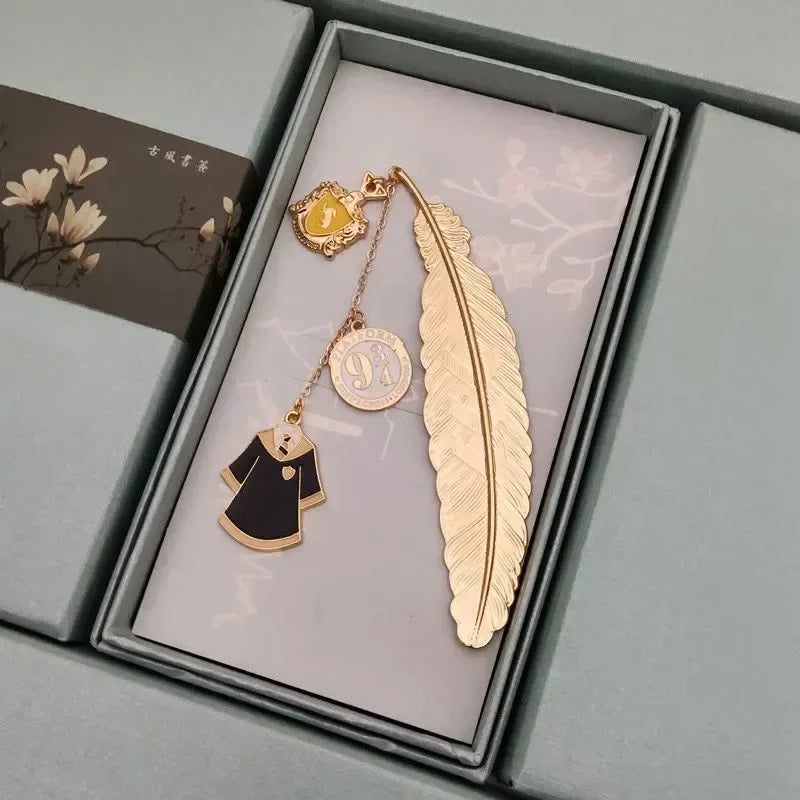 Harry Potter Gold Feather Bookmark - 13 Variants (ONLINE ORDER ONLY)