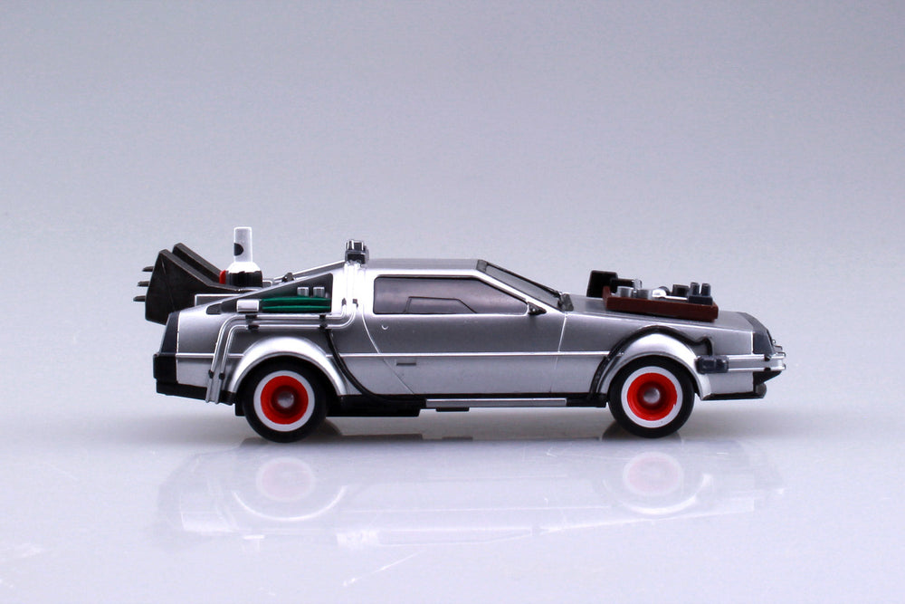 Back to the Future Part III pull-back DeLorean 1:43 scale plastic model kit (ONLINE ORDER ONLY)