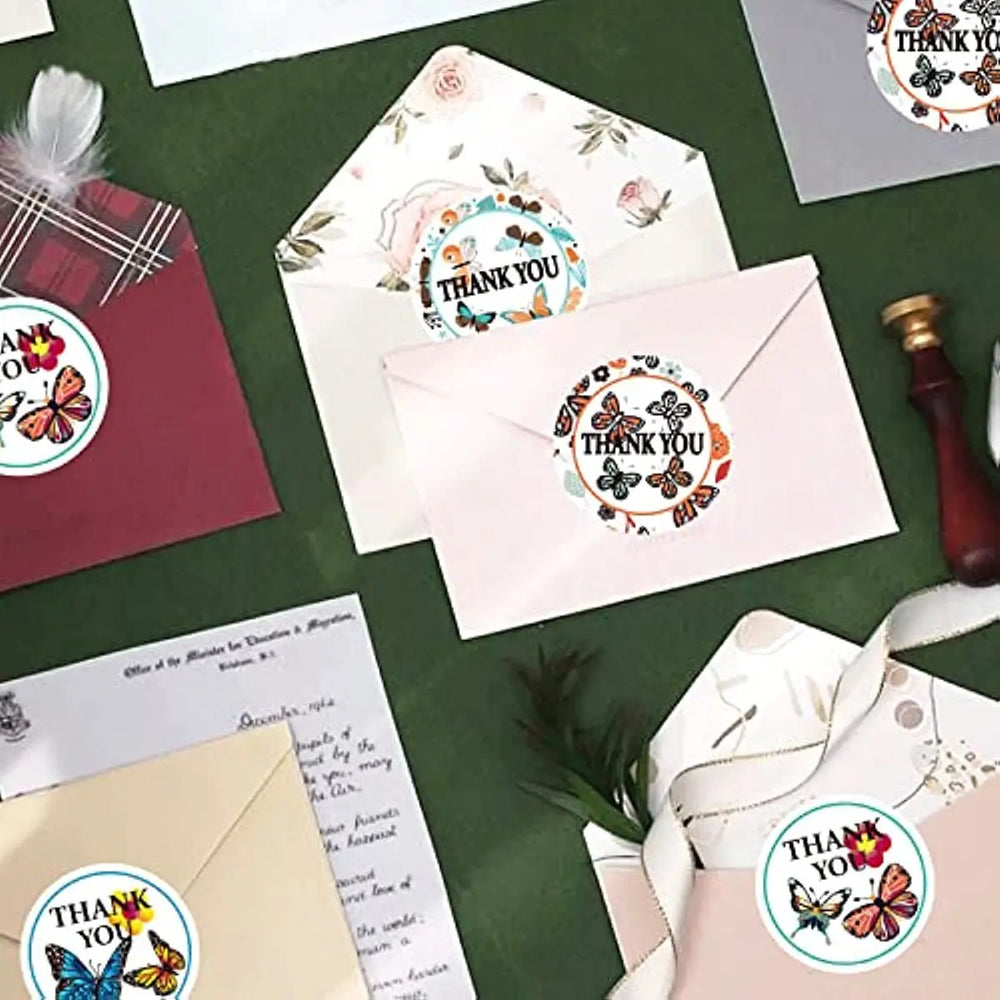 500pcs /rolls Thank You Stickers Labels Stamps Round Butterfly Multicolor Envelopes Cute Closure Wedding Decoration Sticker (ONLINE ORDER ONLY)