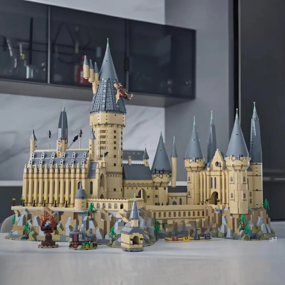 Harry Potter Lego Set - Hogwarts Castle (ONLINE ORDER ONLY)