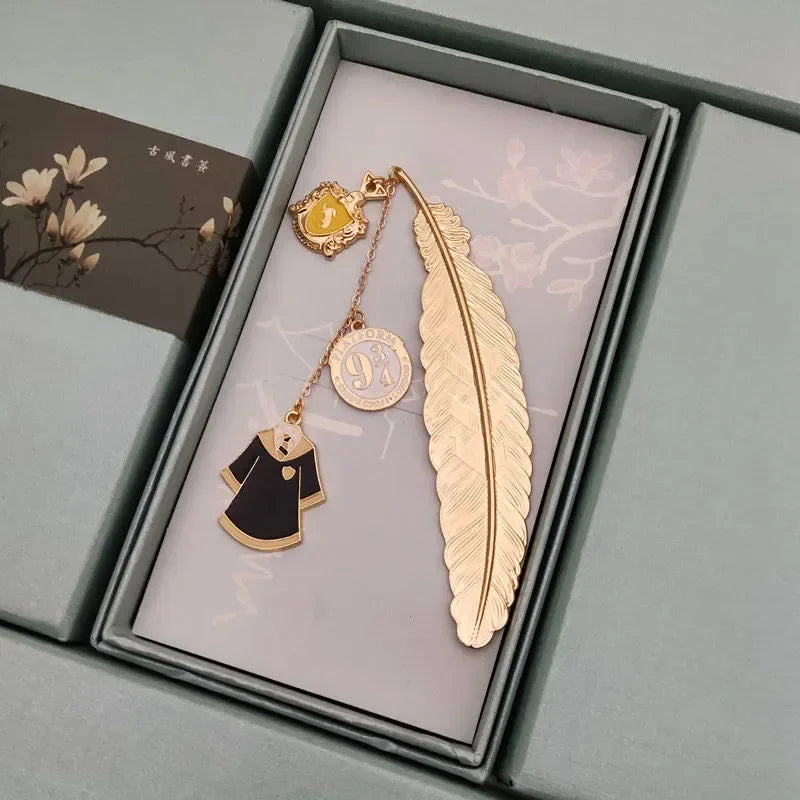 Harry Potter Gold Feather Bookmark - 13 Variants (ONLINE ORDER ONLY)