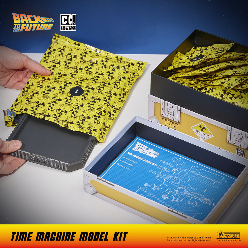 Back to the Future: Time Machine Model Kit (ONLINE ORDER ONLY)