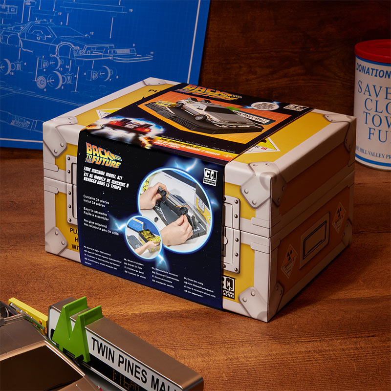 Back to the Future: Time Machine Model Kit (ONLINE ORDER ONLY)
