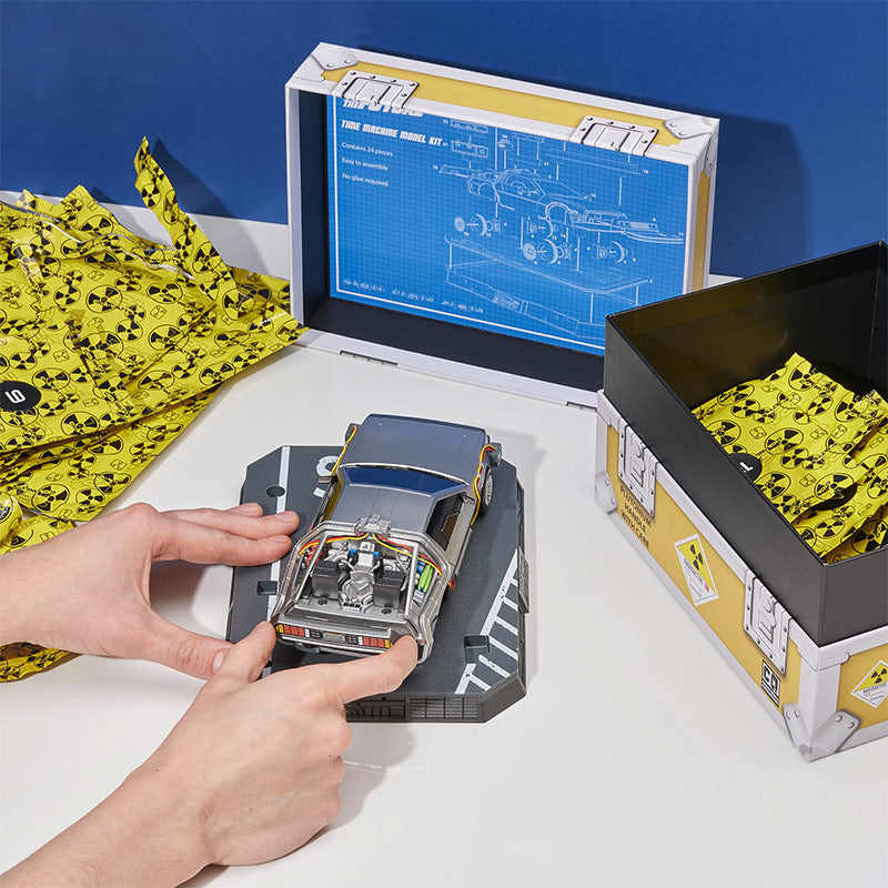 Back to the Future: Time Machine Model Kit (ONLINE ORDER ONLY)